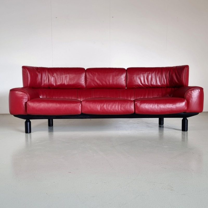 Italian Bull Sofa by Gianfranco Frattini for Cassina, 1980s