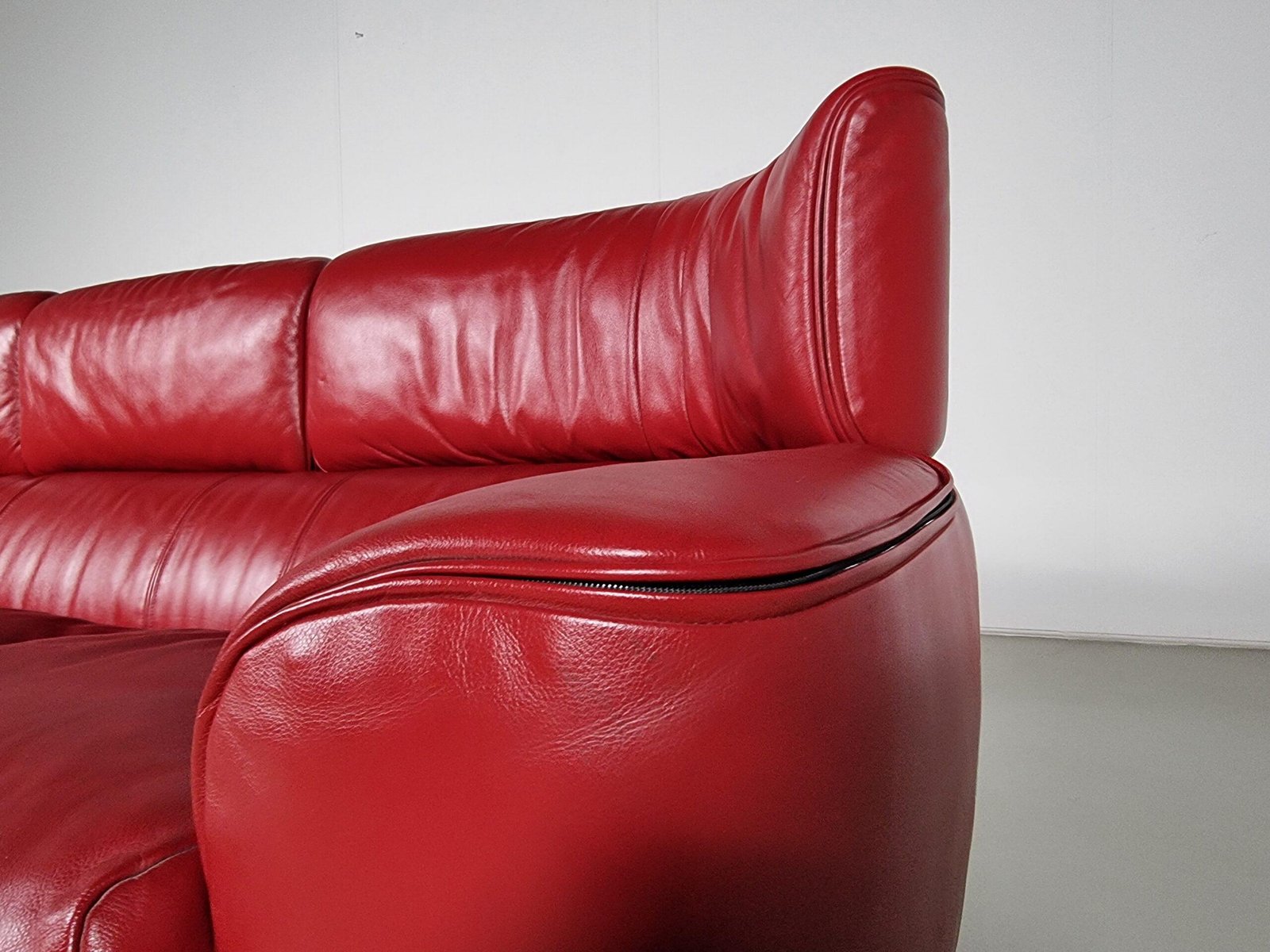 Italian Bull Sofa by Gianfranco Frattini for Cassina, 1980s - Image 6