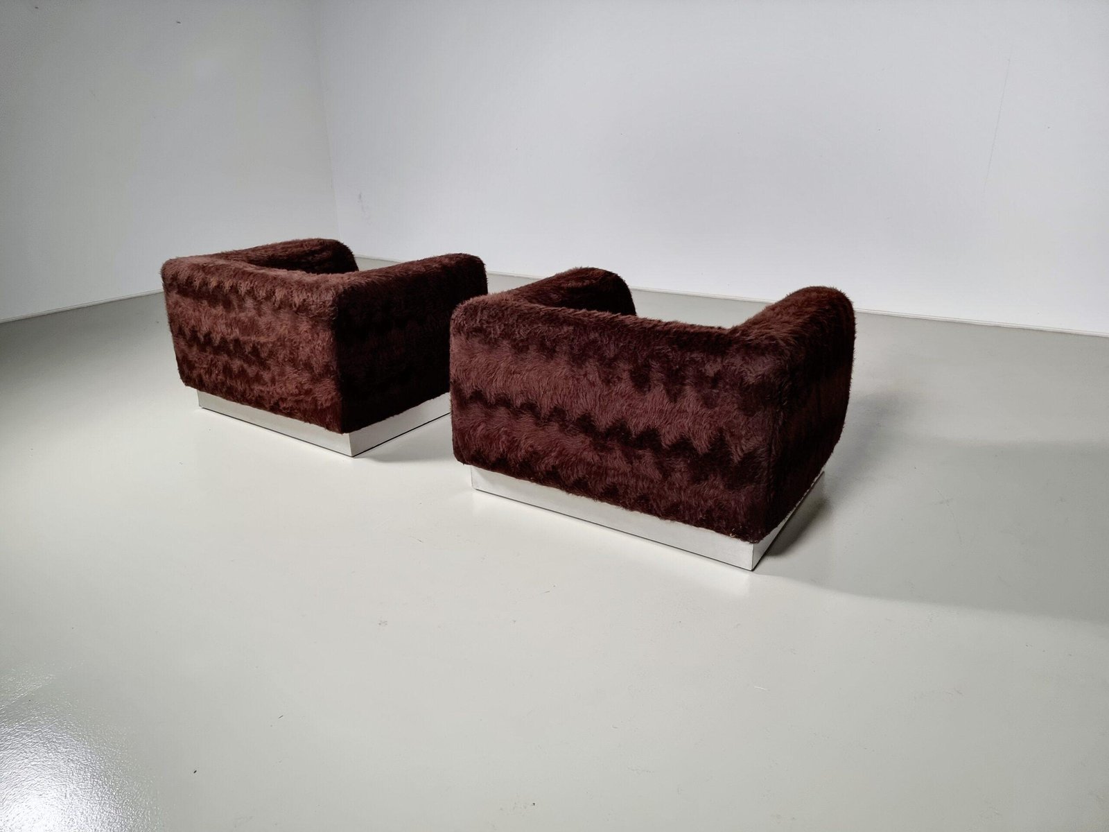 Italian Chrome Plated Lounge Chairs with Faux Fur, 1970, Set of 2 - Image 7